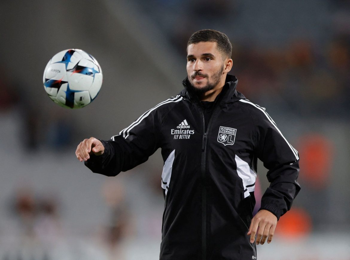 Manchester United could look at Houssem Aouar transfer